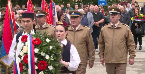 Pomen borcima: Neka ove zastave budu zastave mira