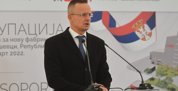 Сијарто: Санкције ЕУ на руска горива као нуклеарна бомба