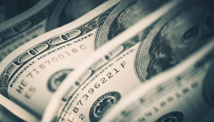 Dolar na najvišem nivou u posljednjih 20 godina