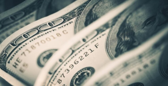 Dolar na najvišem nivou u posljednjih 20 godina
