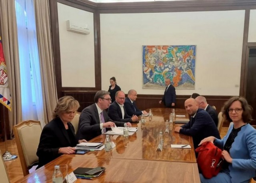Vučić se sastao sa njemačkim izaslanikom za ZB