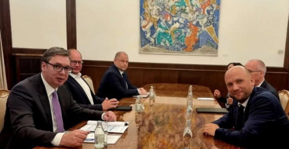 Vučić sa Saracinom: Srbija će još intenzivnije slijediti EU put