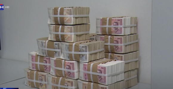 Dok poskupljenja pustoše kućne budžete, vlast puni svoje