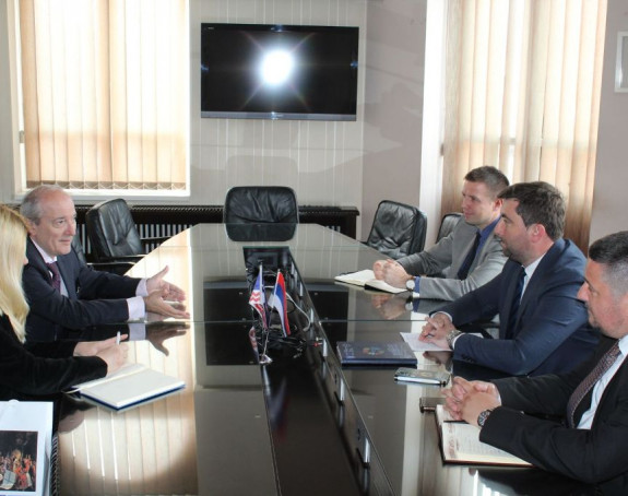Градоначелник Бијељине састао се са амбасадором Грчке