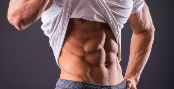 Istetovirao trbušnjake jer nije uspeo da ih dobije u teretani!