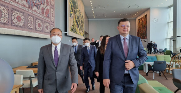 Sastanak Tegeltije sa ambasadorima Kine i Rusije