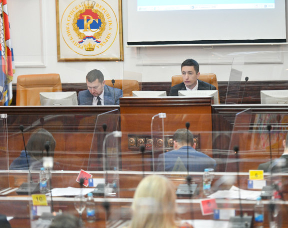 Скупштинска већина доноси катастрофалне одлуке за грађане