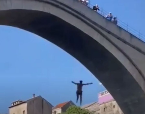Neuspjeli skok sa Starog mosta mladog Amerikanca