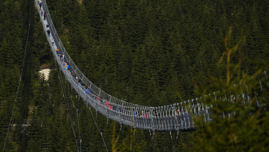 U Češkoj otvoren najduži viseći most na svijetu