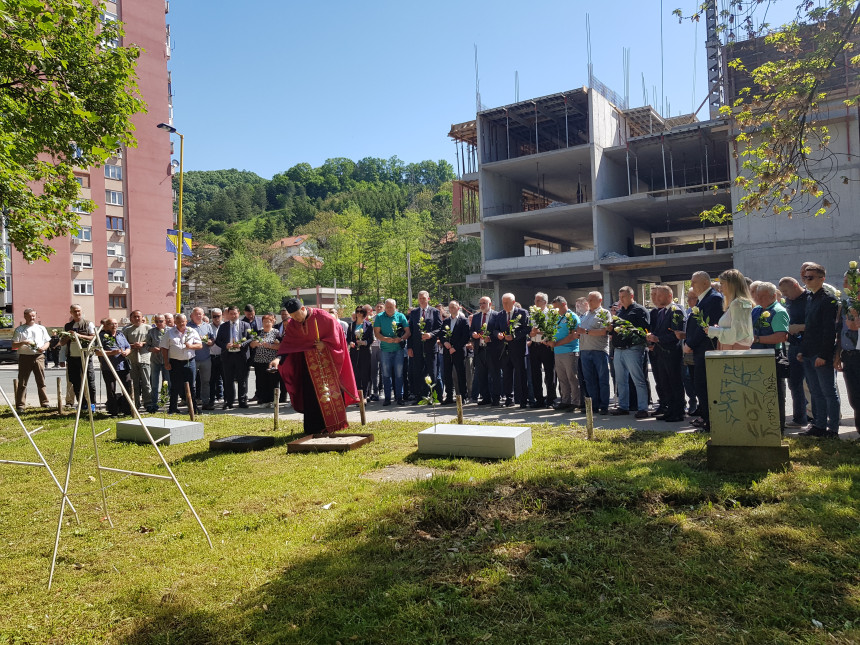 U Tuzli obilježeno 30 godina od zločina "Tuzlanska kolona"