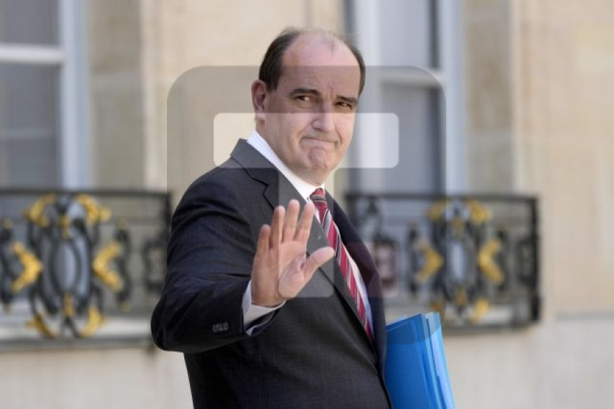 Francuski premijer Žan Kasteks podnio ostavku
