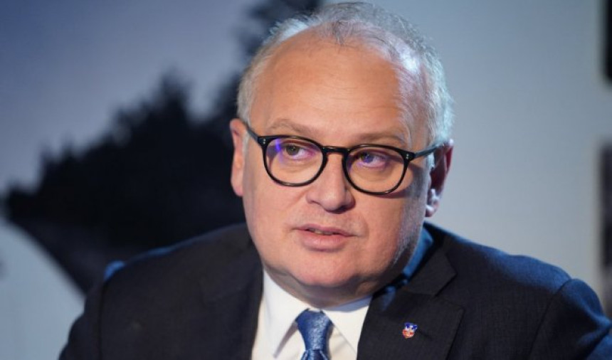 Srbiju pokušavaju da uvuku u rat koji nije njen