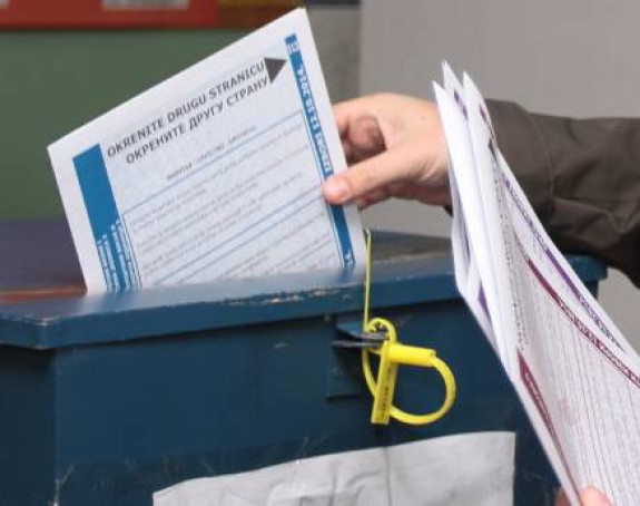 Ističe rok, vlast tjera Šmita da donese odluku o finansiranju izbora u BiH?