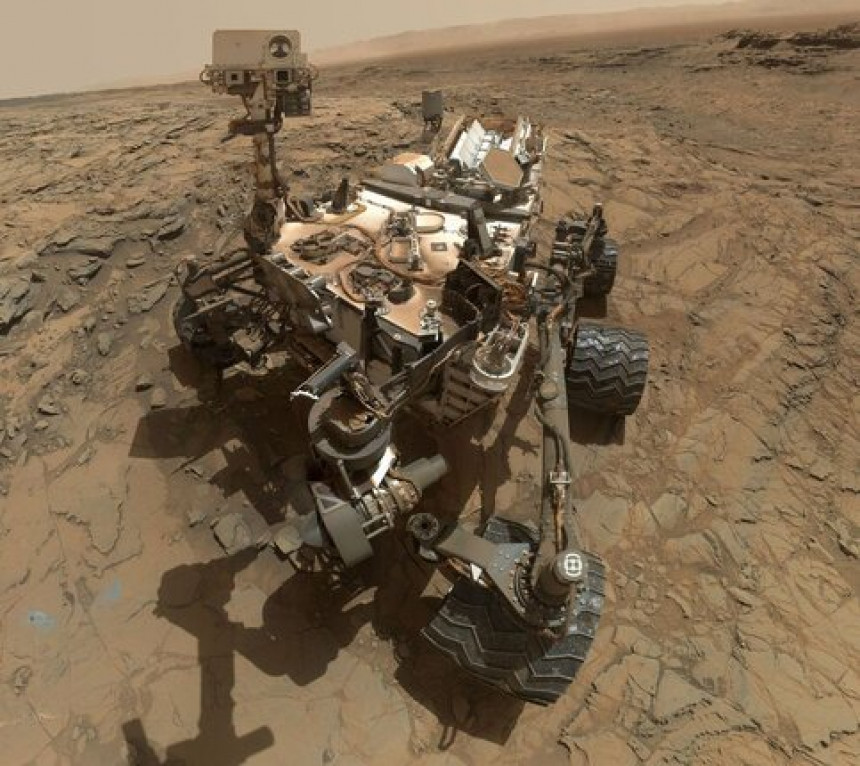 NASA rover uslikao "vrata na Marsu"!? (FOTO)