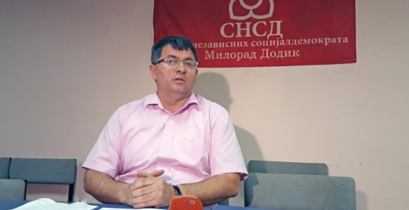 Dodikova mladež ušla u obračun sa Kalabićem