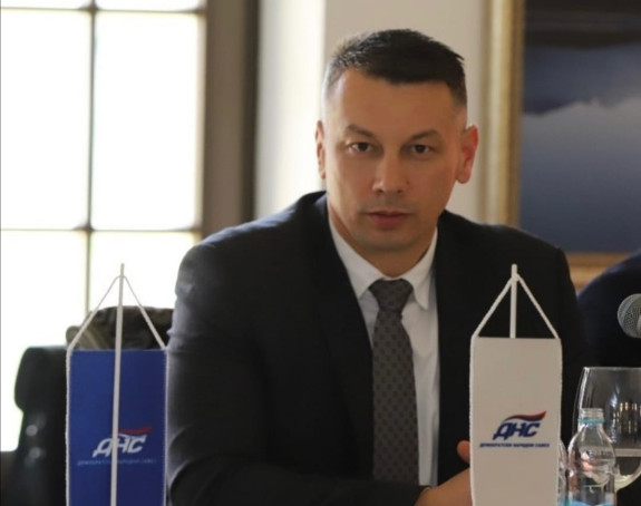 Strah od izbora jedino objašnjenje zašto nema novca