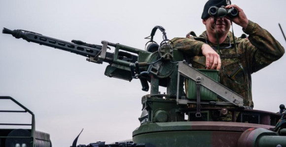 NATO rasporedio 40.000 vojnika na granici sa Rusijom