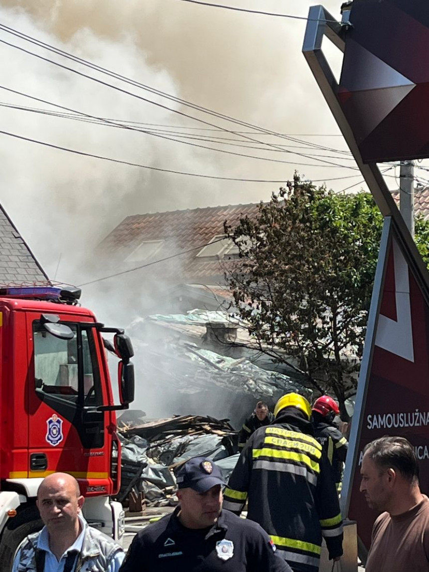 Страдао мушкарац у пожару на Новом Београду