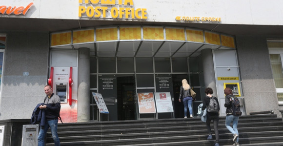 Pošte gomilaju gubitak, ali i broj zaposlenih