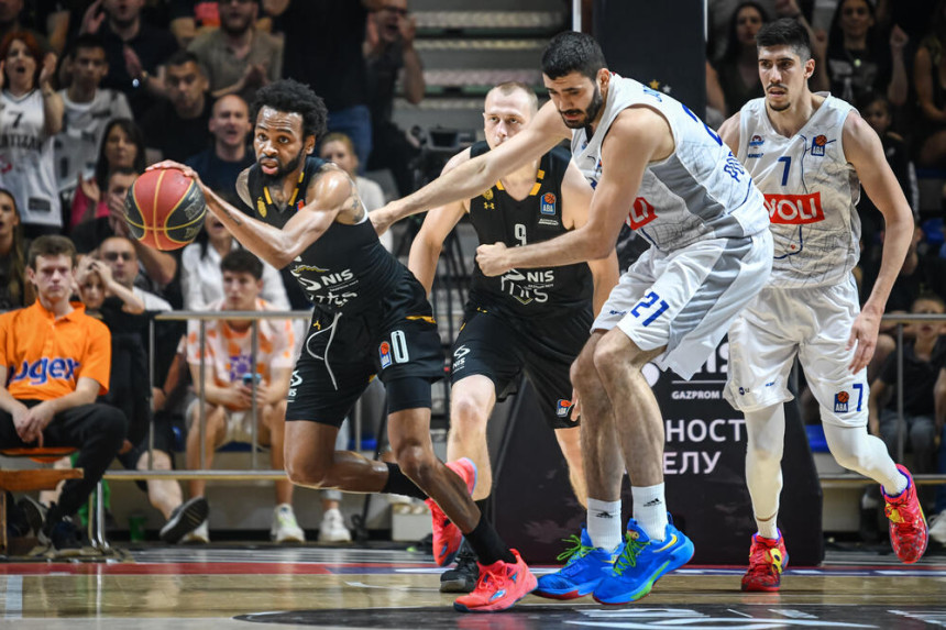 Partizan "pregazio" Budućnost za finale ABA lige