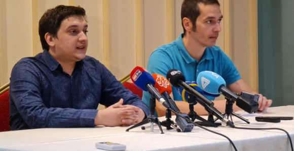 Trećina poslanika NSRS promijenila stranački dres