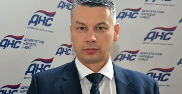 "Dodik se prejeo papaka, račun plaćaju građani"