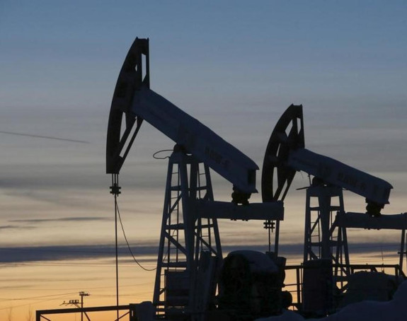 Пад залиха нафте у Америци погурао цијене навише