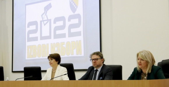 Ovjerene prijave za 59 stranaka i osam nezavisnih kandidata