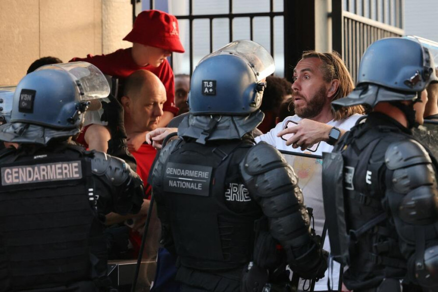 Stotine navijača Liverpula ušlo na stadion bez karata