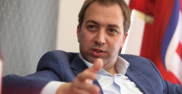 Milunoviću, vaš partijski šef je priznao genocid