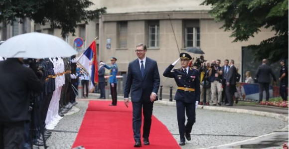 Građani pozdravili Vučića aplauzom i ovacijama