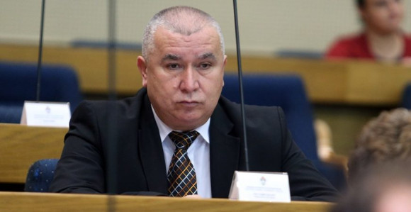 Vasić minutom ćutnje "ožalio" sebe u NSRS (VIDEO)