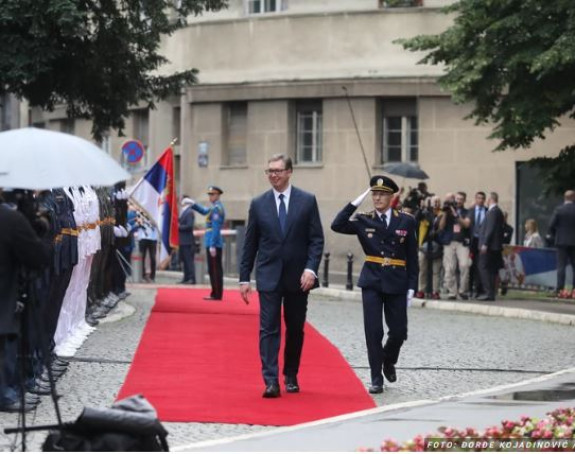 Građani pozdravili Vučića aplauzom i ovacijama
