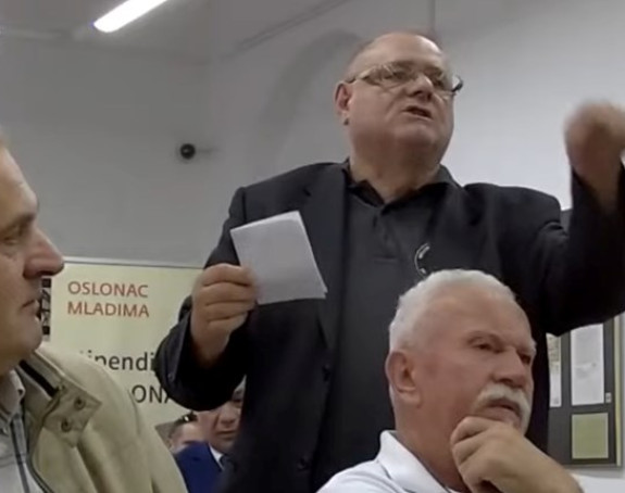 Desničari prekinuli tribinu o stradanju srpskih civila