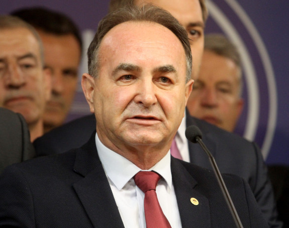 Посао у РС могућ само ако сте члан владајуће партије
