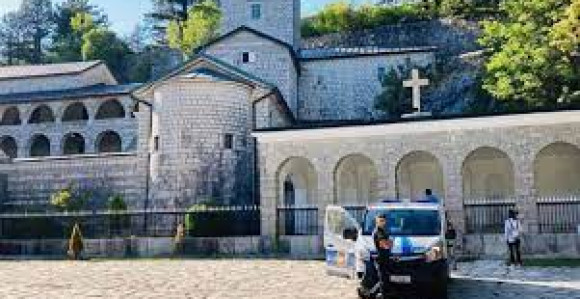 Policija upoznata o dešavanjima u Cetinjskom manastiru