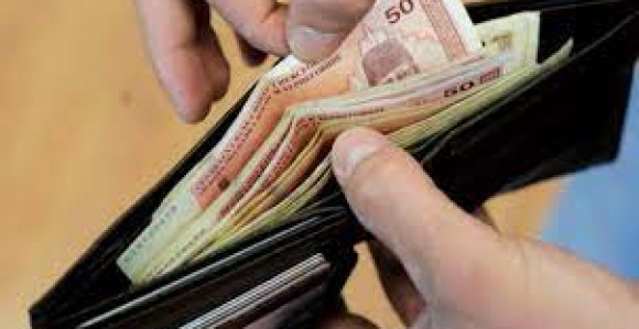 Stiže predizborno povećanje plata za vladine službenike