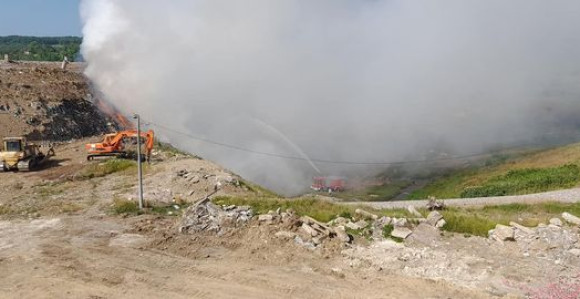 Након наше вијести, ватрогасци стигли на депонију
