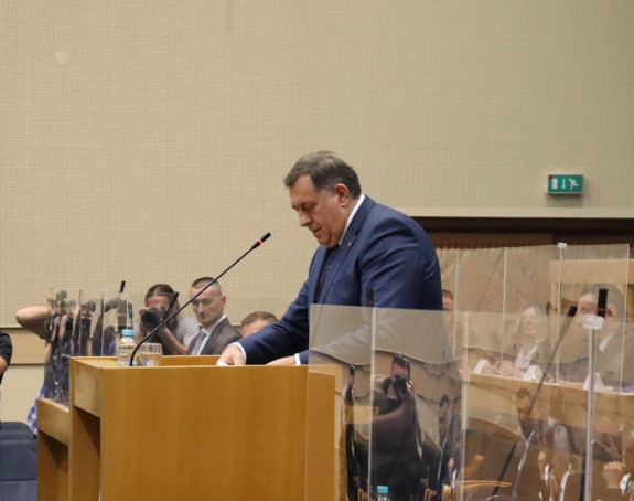 Додик омаловажио НСРС: Чему служе закључци?!