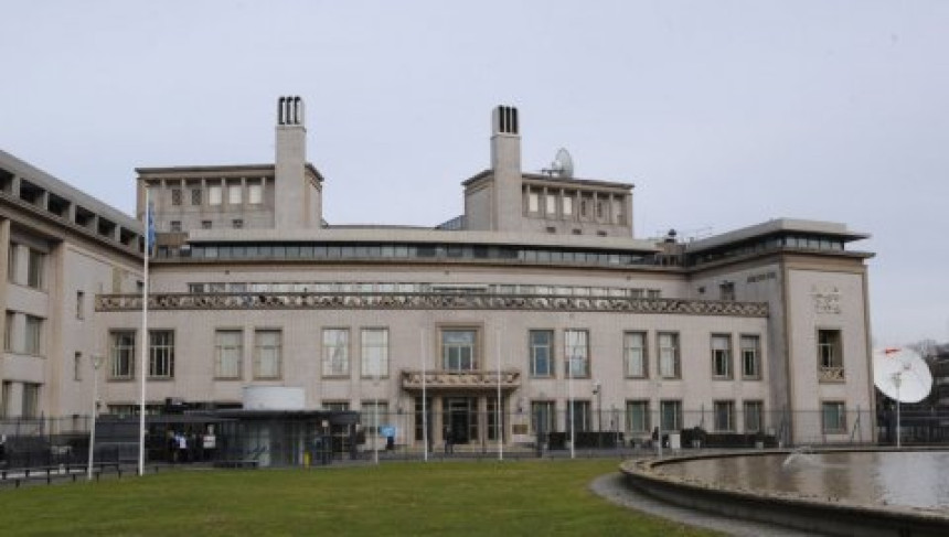 Hag: Hašim Tači i Kadri Veselji ostaju u pritvoru