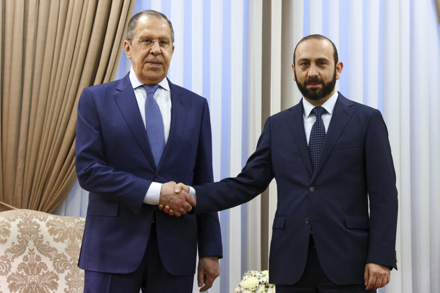 Pozivi Kijeva da ga Zapad naoruža kontraproduktivni