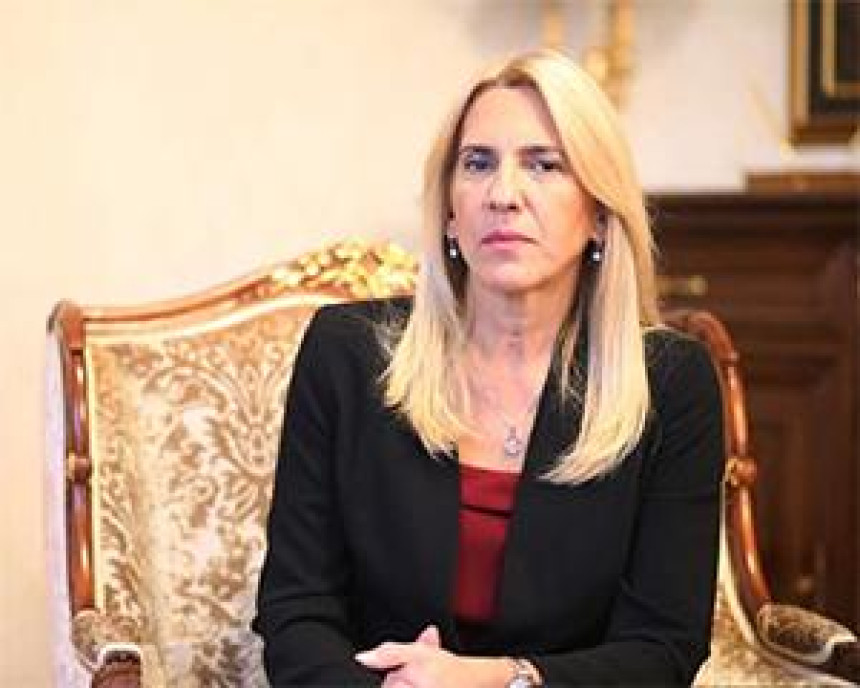 Cvijanovićeva ustala u odbranu šefa, drugi lažu