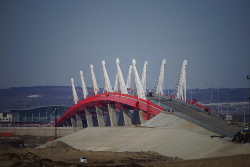 Отворен први друмски мост између Русије и Кине