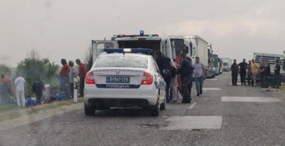 Minibus sleteo kod Šimanovaca, ima mrtvih