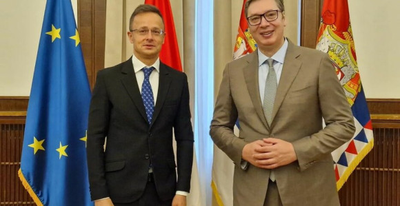 Vučić i Sijarto razgovarali i o stanju u regionu