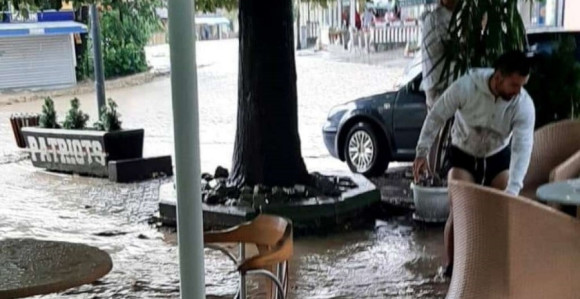 Nevrijeme pričinilo štetu, poplavljeni objekti (VIDEO)