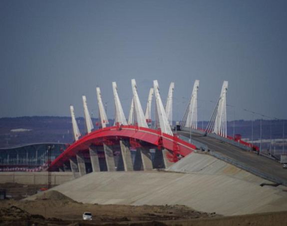 Отворен први друмски мост између Русије и Кине