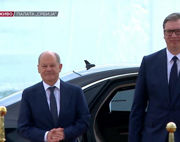 Predsjednik Vučić dočekao Šolca: Počeo sastanak