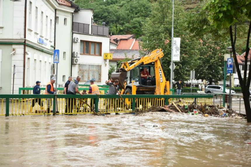 Saniraju se štete nakon poplava u Čeliću i Tešnju