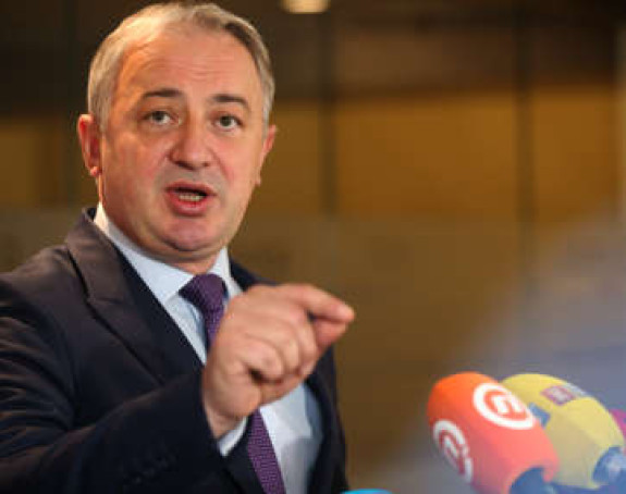 Borenović: Put u EU moguć samo bez sadašnje vlasti